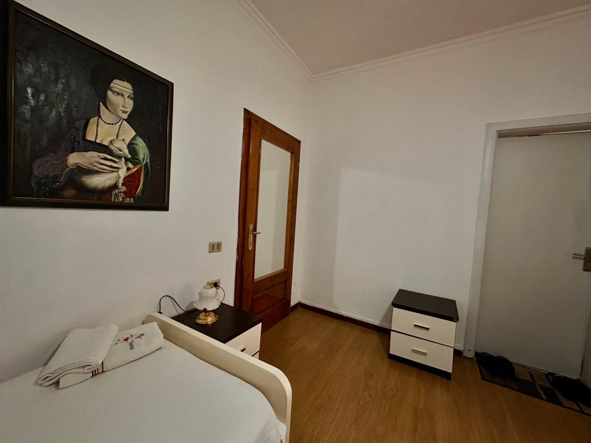 Hostel Grande House Tirana Bagian luar foto